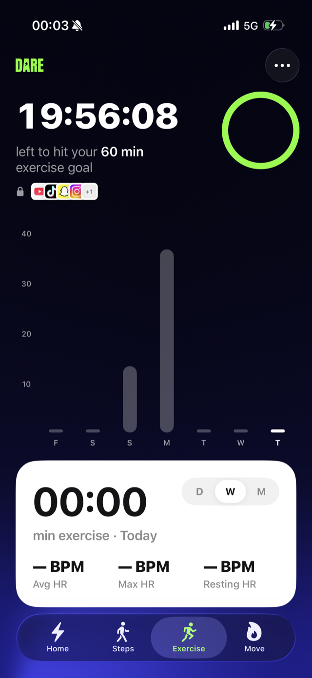 Live exercise countdown and heart-rate stats read from Apple Health